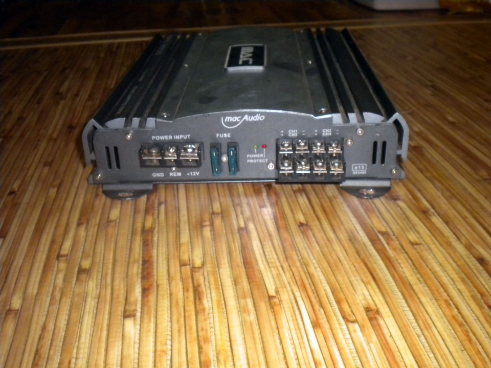 поставив підсилювач Mac Audio MPX 4000 4
