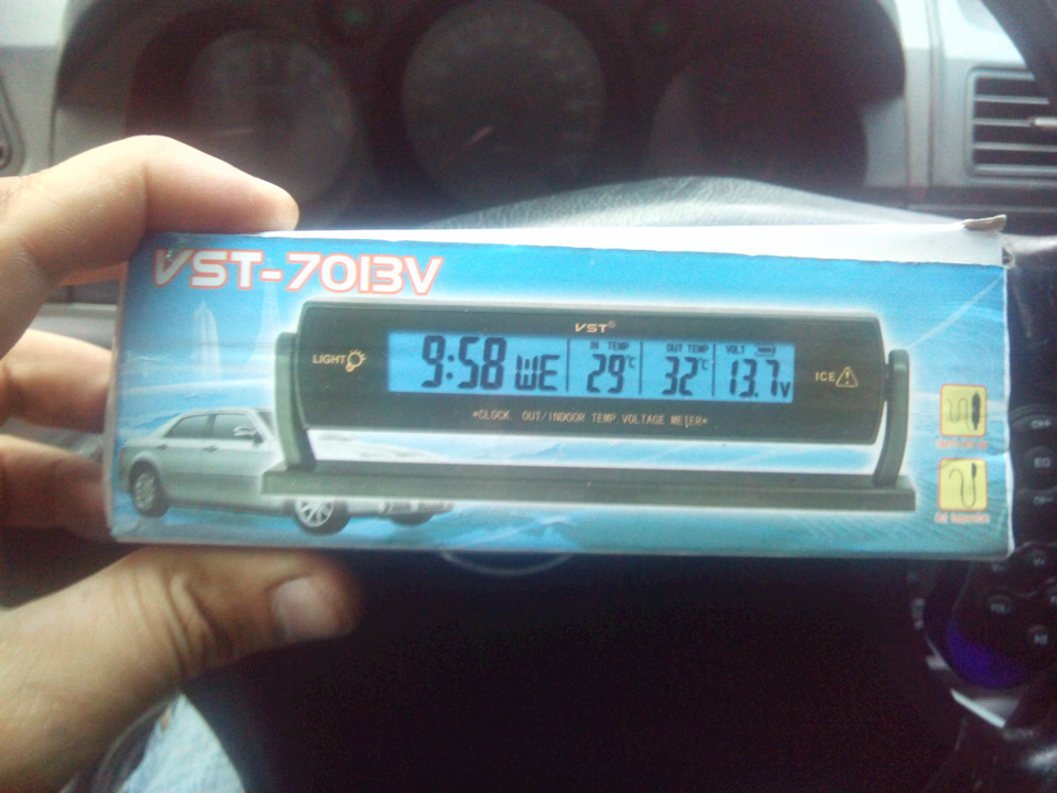 Годинник з підсвічуванням VST 7013V 1