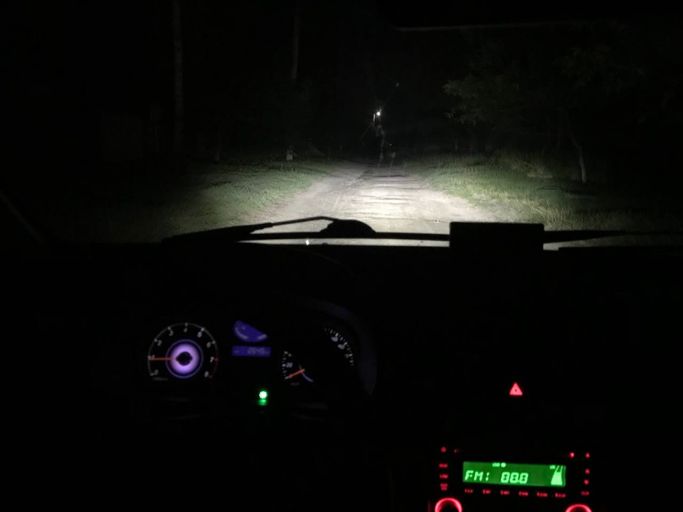 Поставив LED за рекомендацією Паші та Юри 4