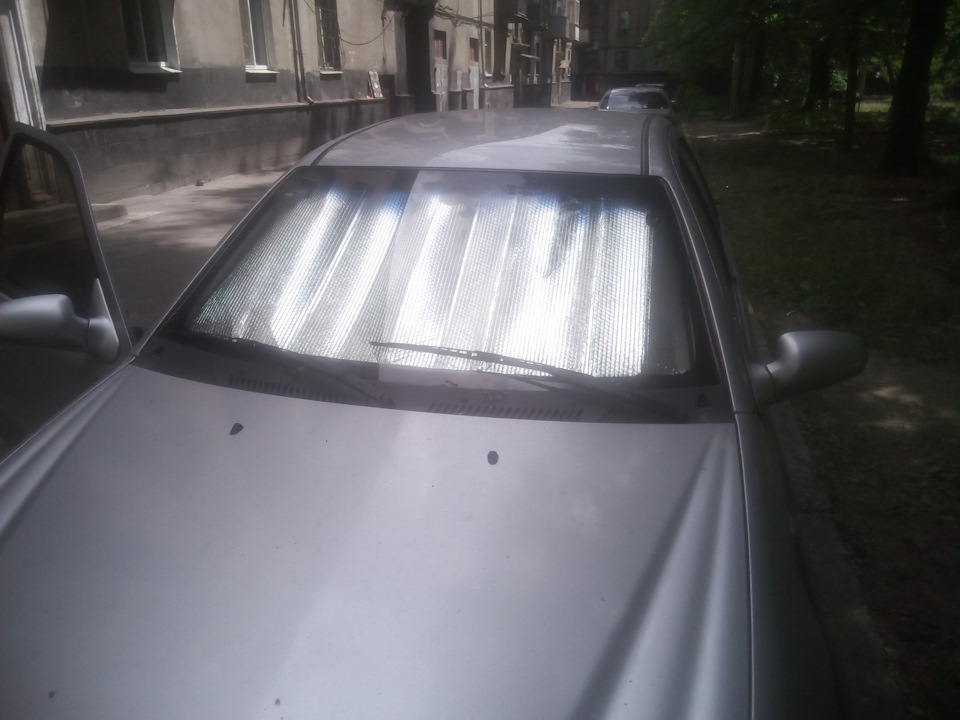 Сонцезахисна шторка лобового скла 2