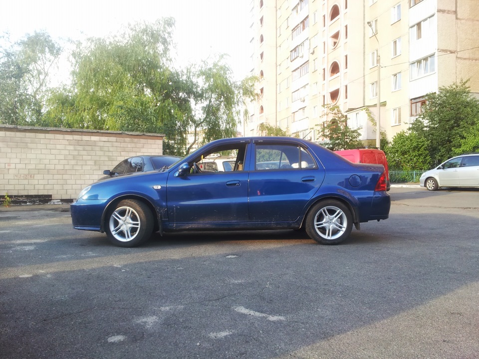 Продам RH R15 7J 4x100 ET37 + Toyo Proxes T1R 195/55 R15 82V 1