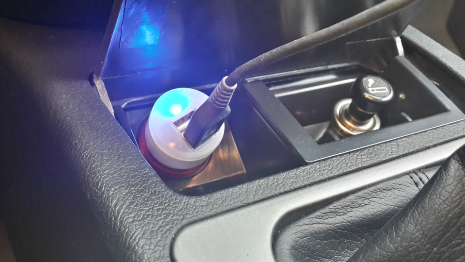 USB заряджання від прикурювача 3