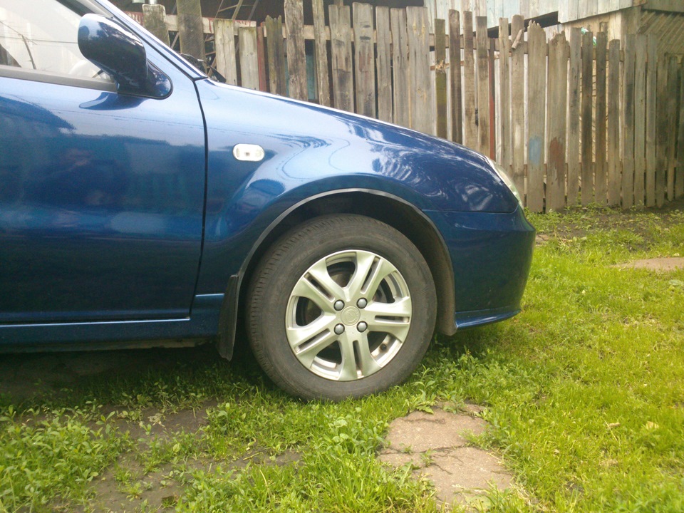 майже L200 2