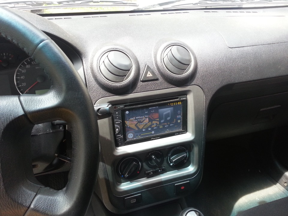 Заміна штатної магнітоли на pioneer AVH-X1500DVD 1