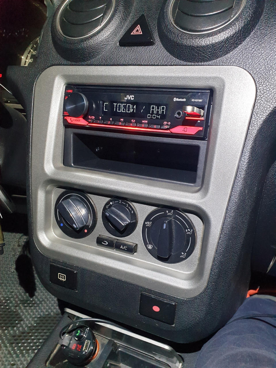 Заміна штатного ГУ на JVC KD-X272BT 5