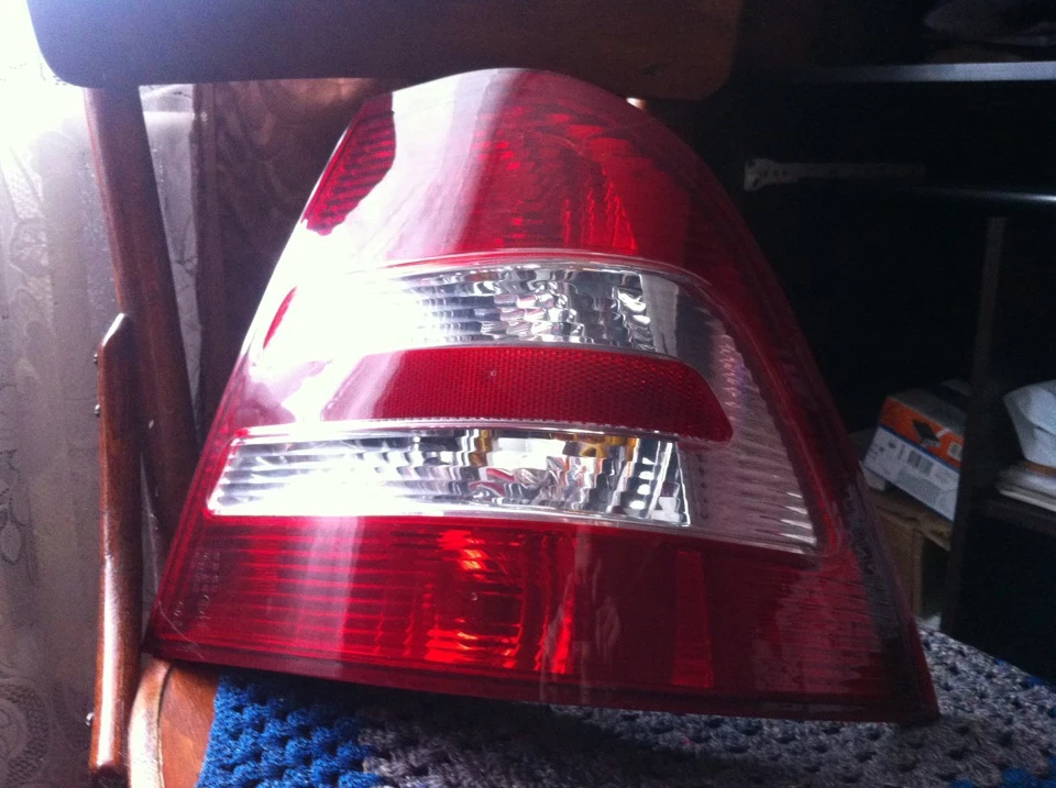 Задній ліхтар Geely ck 3
