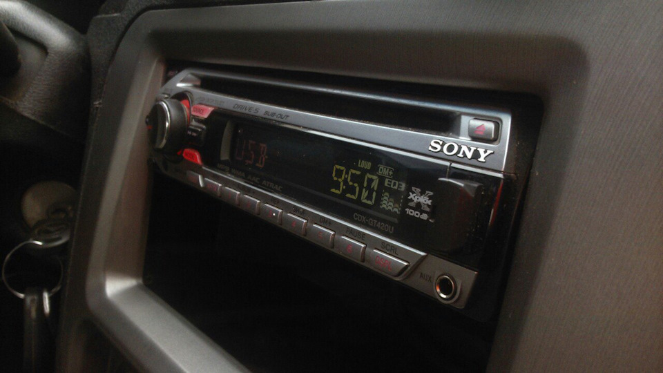Встановлення магнітоли Sony cdx-gt420u 1