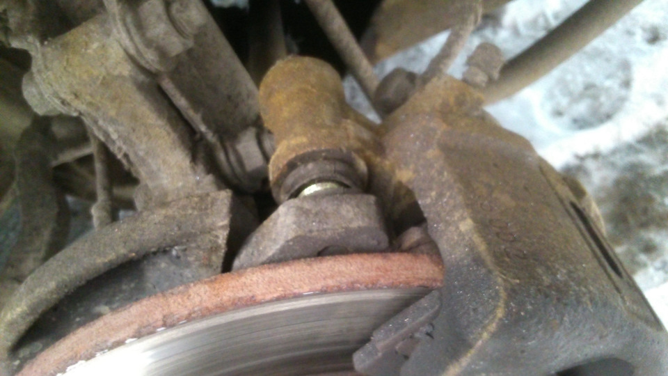 Заміна гальмівних колодок. Частина 3 3