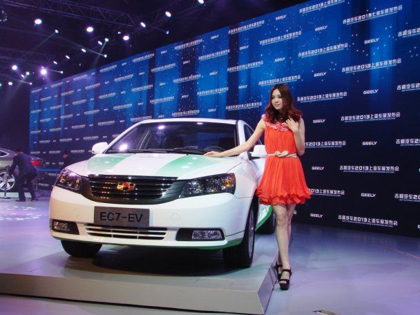 Друзі, хто має досвід спілкування з Geely Emgrand EC7 або EC7 RV гідні машини? 1