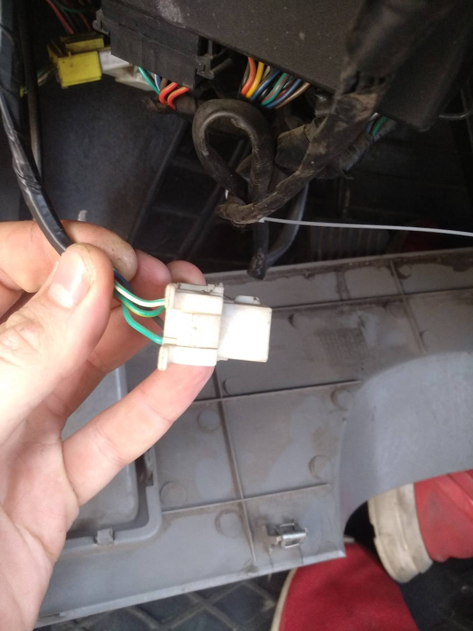 Рознімання OBD2, розпинування під 6 проводів і навіть працює elm-327 2