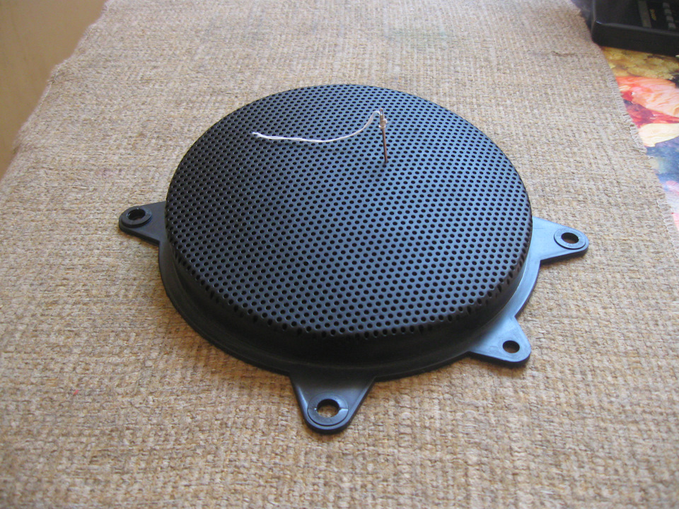 Динаміки Phantom FS132 у передні двері. 5