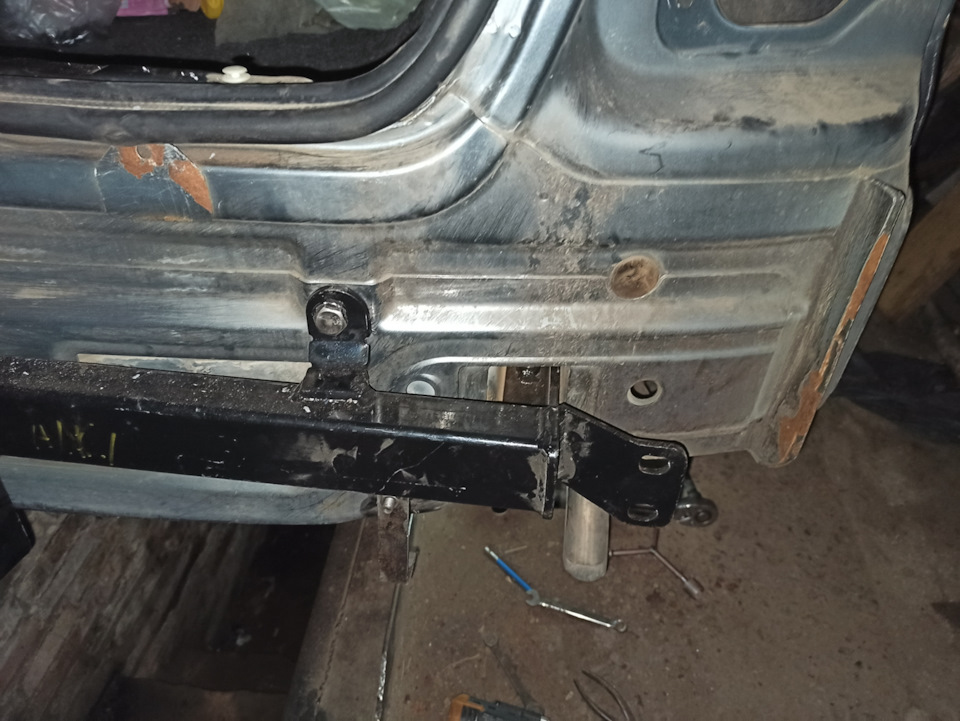 Встановив фаркоп на Geely ck 2005 5