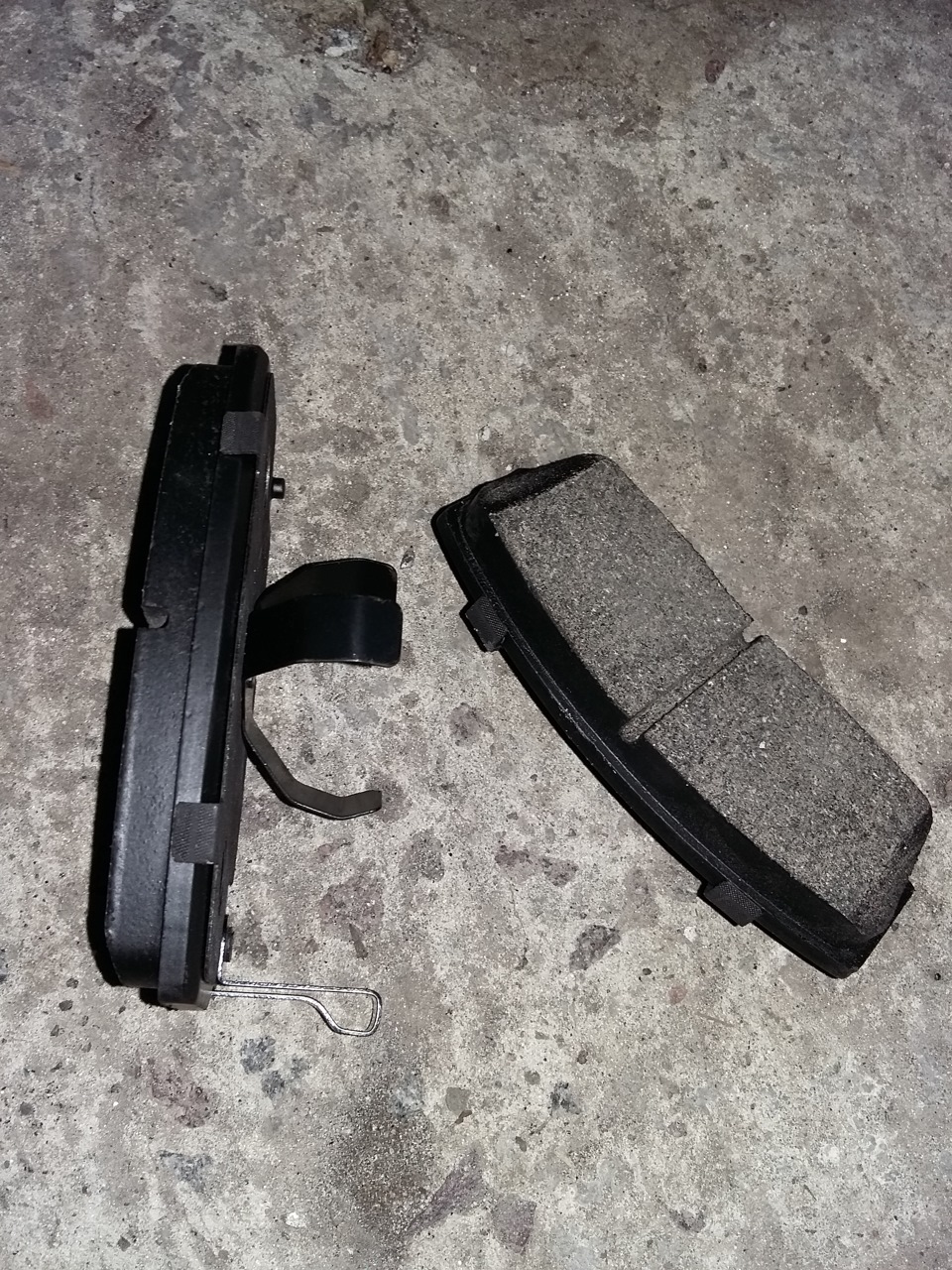 Заміна гальмівних колодок на Lpr. 3