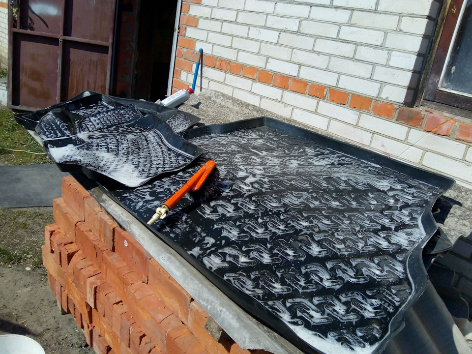 Стервочка завжди повинна залишатися дівчинкою - чистою і при параді незважаючи на те, що працює як селянка 2