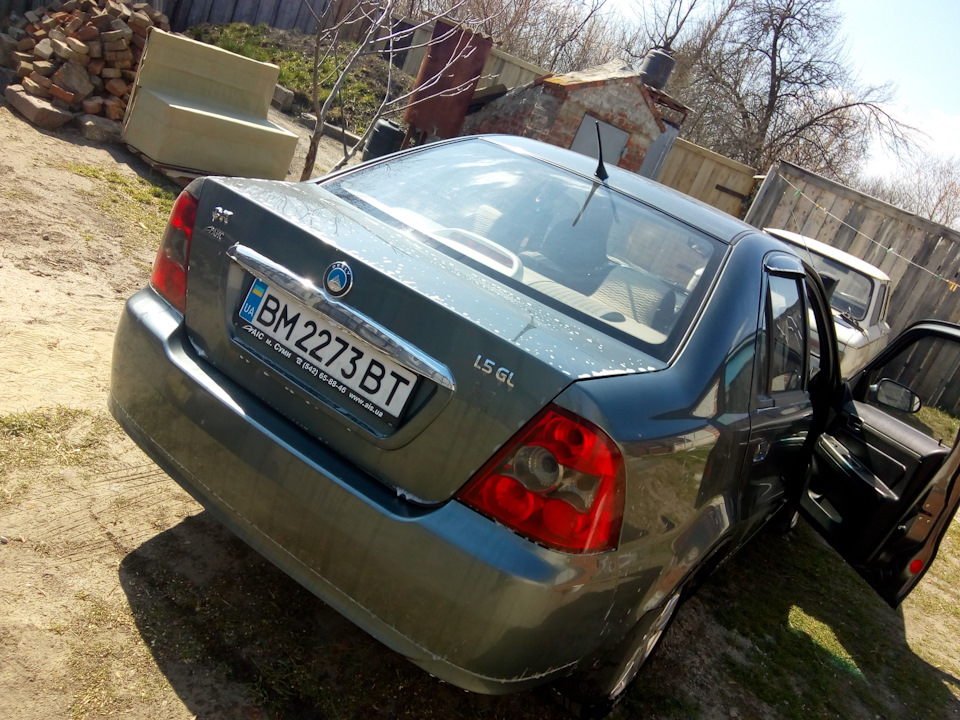 Стервочка завжди повинна залишатися дівчинкою - чистою і при параді незважаючи на те, що працює як селянка 1