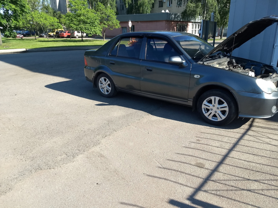 ...Ти засрала свічки... Загадала бажання щоб у цей вечір діагност прийшов на побачення, І весь день він провів з тобою... 4