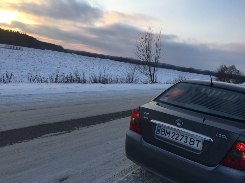 Винника стуку виявлено, вимушені покотушки, пара фоток і спостереження за машиною 4