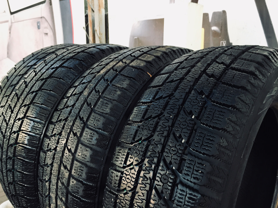 Зимова гума Toyo Tires Observe 3