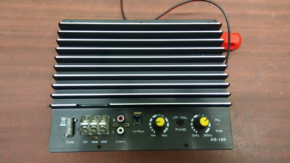 Freeair сабвуфер у полиці ч. 2, підсилювач моноблок HS-180 1