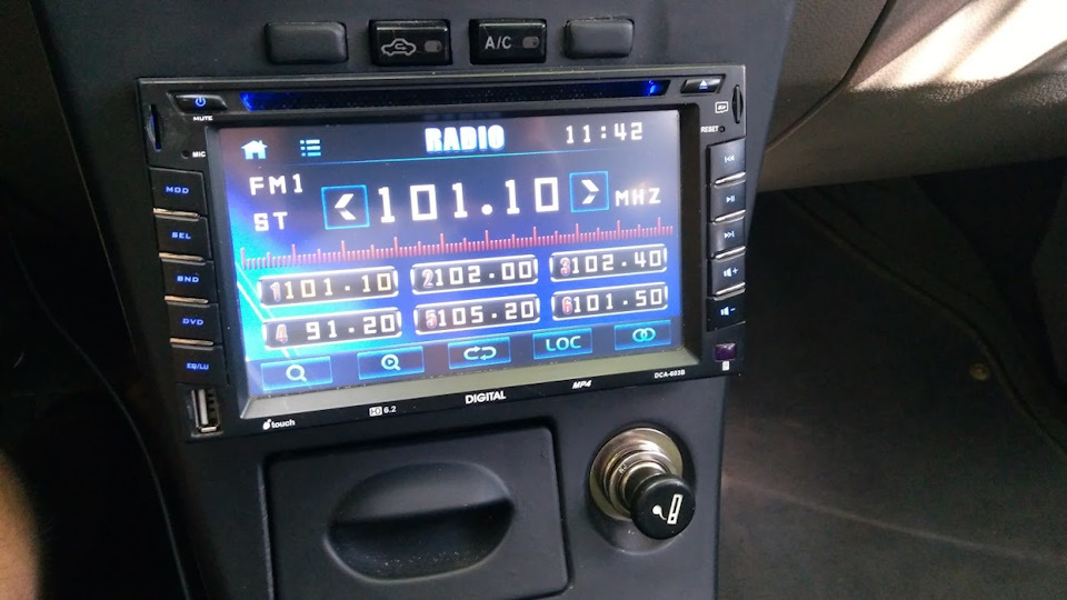 2din з монітором 5