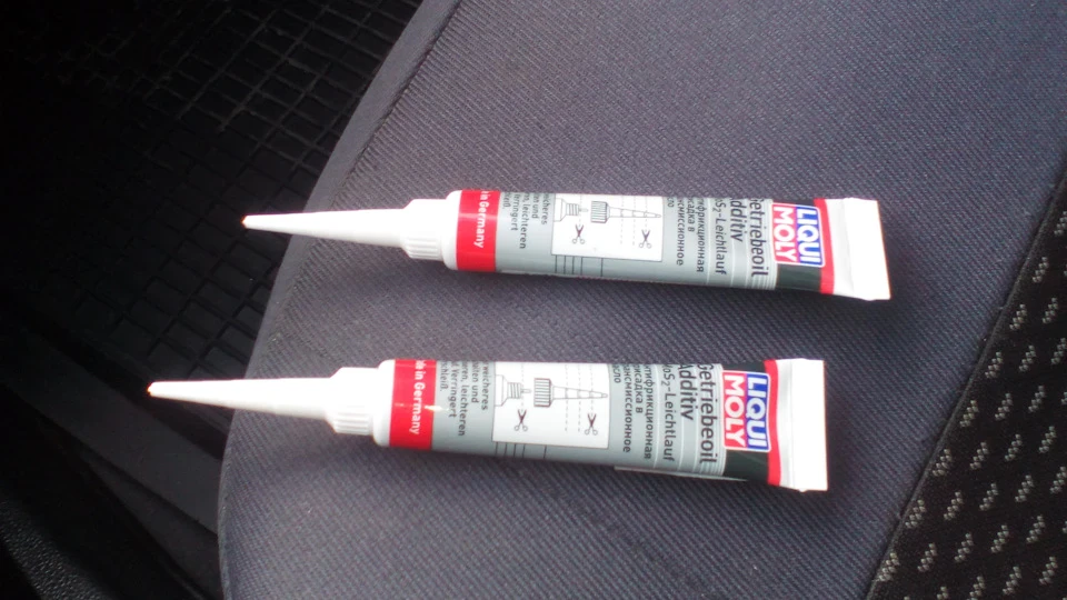 Присадка в КПП від Liqui Moly