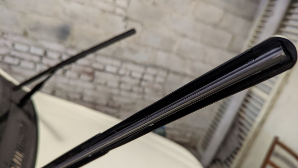 2. Гібридні щітки склоочисника Heyner Hybrid Graphit 2