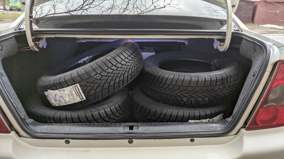 7. Зимові шини Bridgestone Blizzak LM005 3