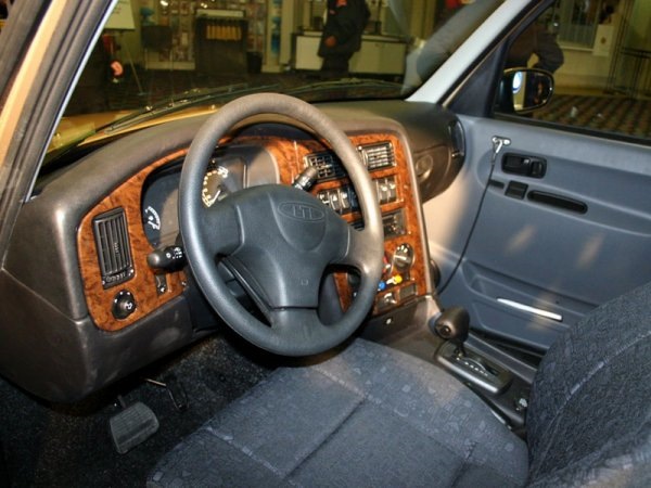 Таксі Geely TX4 - відродження класики 3