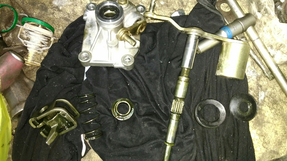 Замінив пильовик механізму КПП 2