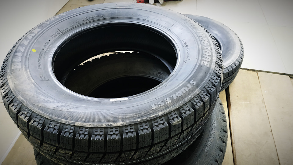 Покупка зимової гуми Bridgestone 1