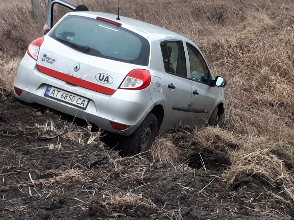 ДТП з Рено Кліо AI5693MO (AT6850CA) м. Ірпінь 2