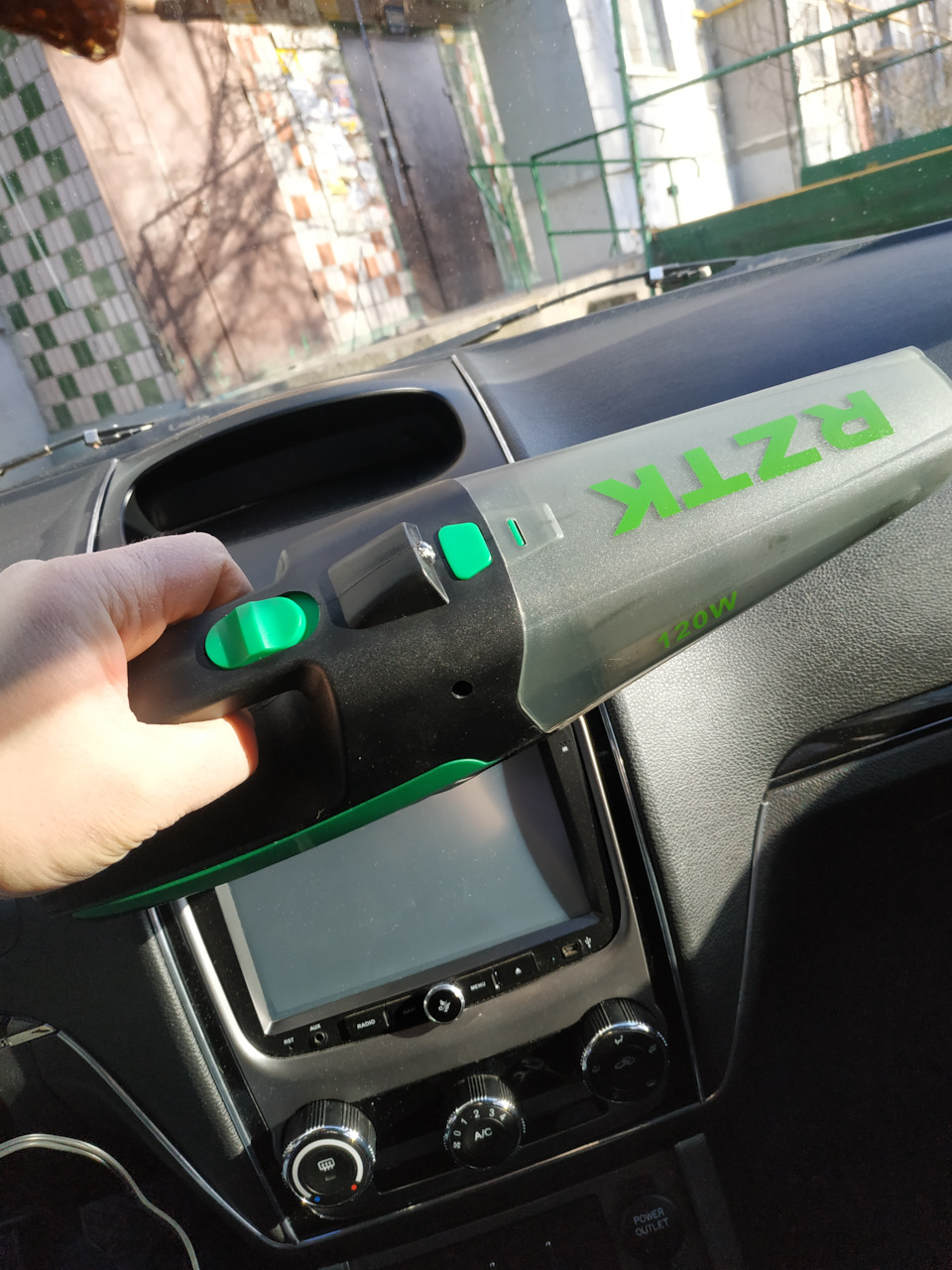 Купив автопилосос 2