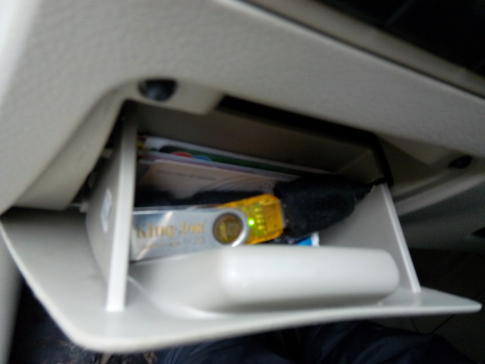 USB вихід у магнітолі 2