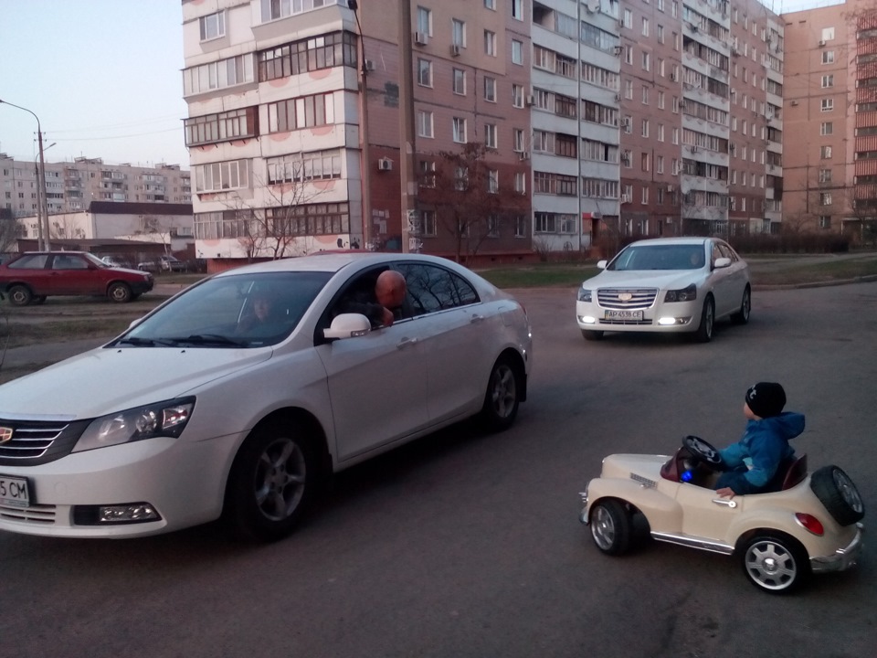 Все на білих 3
