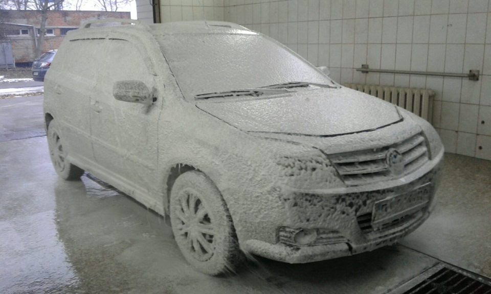 Для себе позначка 81600: АКБ VARTA B33, мастило 5W-40 SL/CF City Line XADO 1