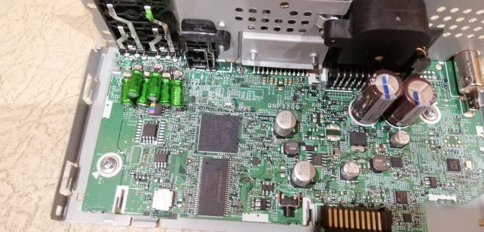 Покращуємо Pioneer MVH-S520Bt та роздуми (міні твік)