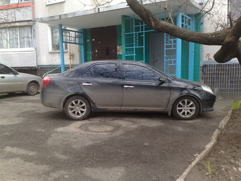 Geely MK - стійки KYB (kayaba) 1