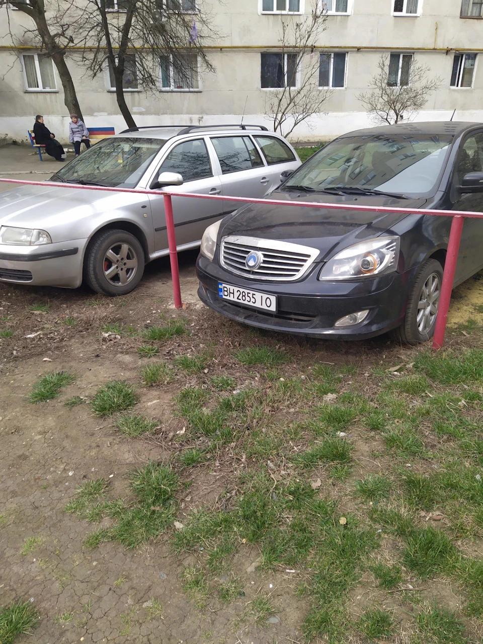 Як паркуватися, щоб не вкрали АКБ))))