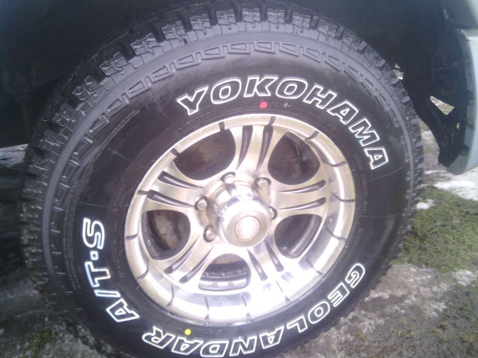 Yokohama Geolandar A/T 4