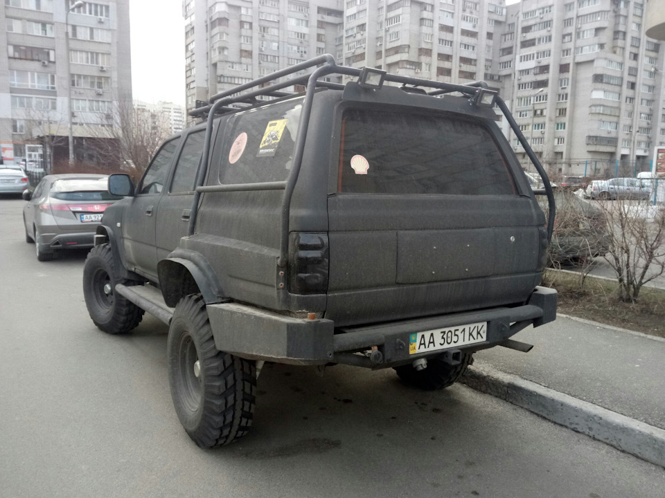 Давно не бачилися. Я забрав машину з ремонту. 4