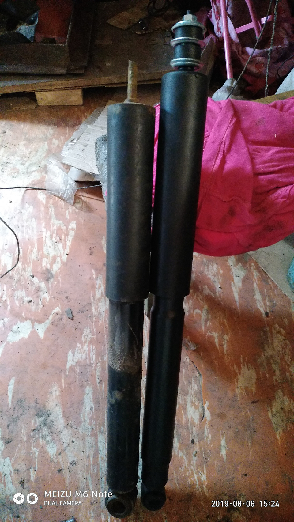 Задні амортизатори 4