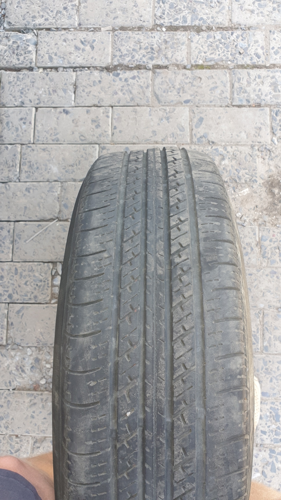 Strial High Performance 185/65 R15, задні колодки Bosch. 1