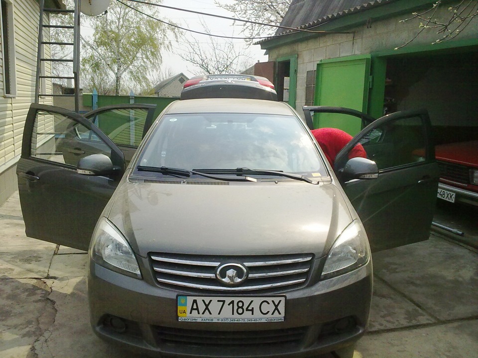 Субботник у салоні автомобіля =) 1