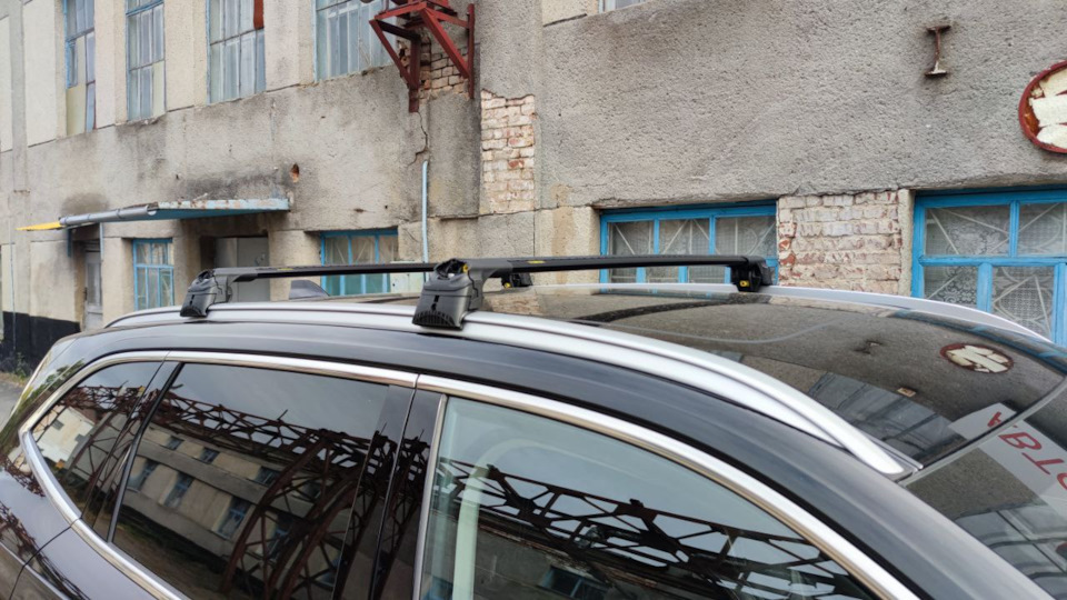 Багажник та автобокс 3