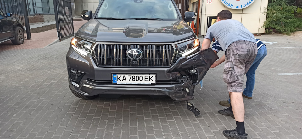 Маленька ДТП, але велика неприємність 5