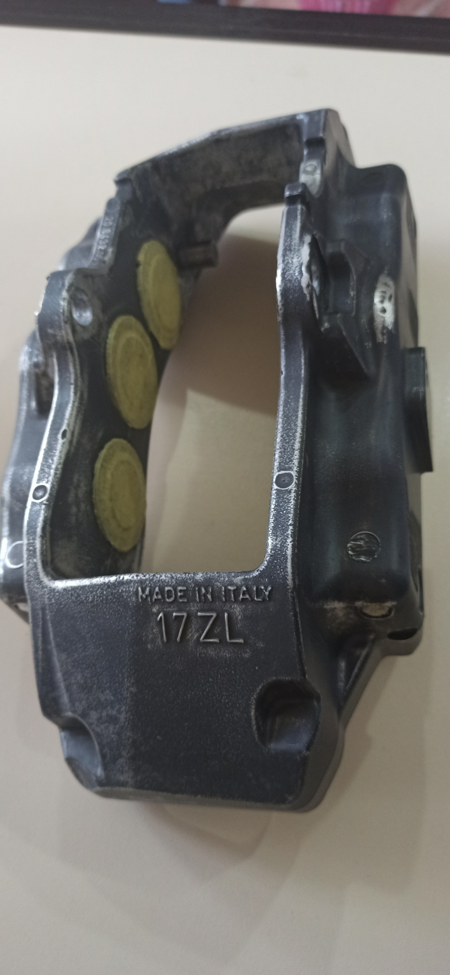 Супорта Brembo Z17 6-pot 3