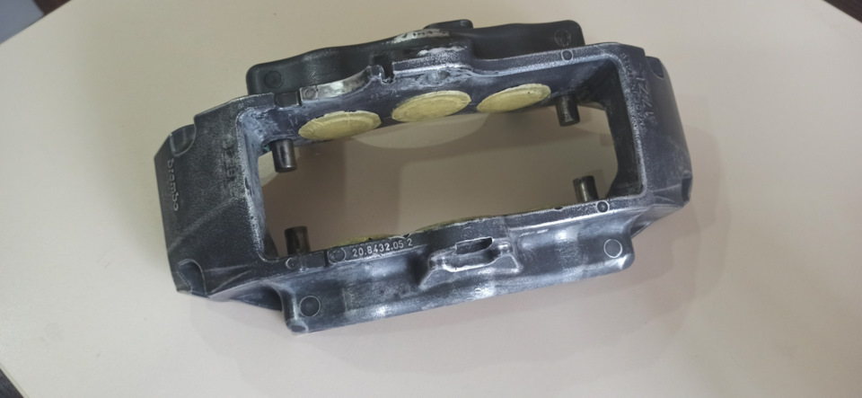 Супорта Brembo Z17 6-pot 5