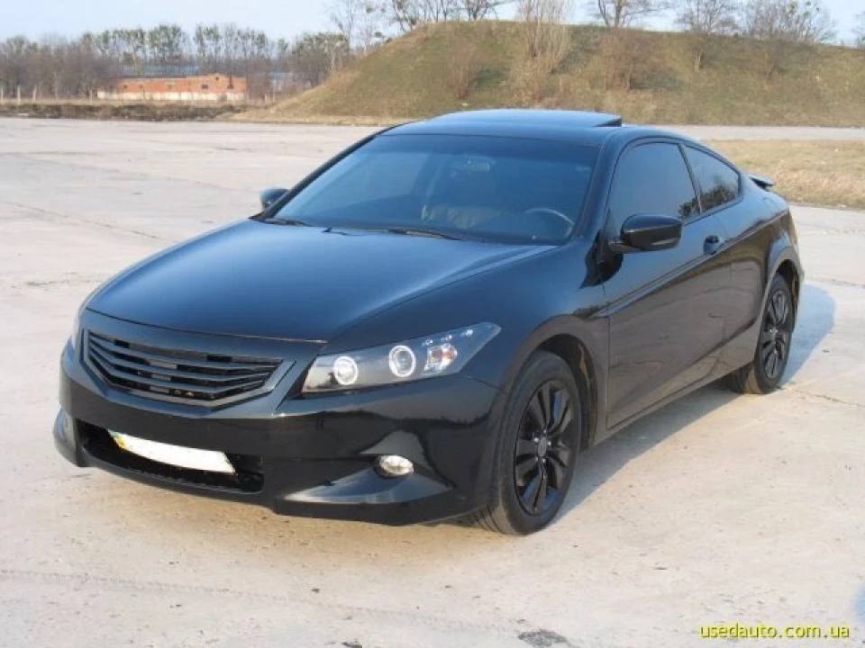 Схід власників Honda Aacord Coupe