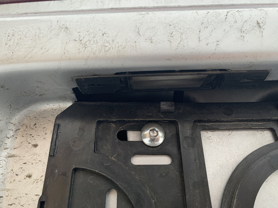 Помилка Brake lamp та заміна ламп освітлення номера 3