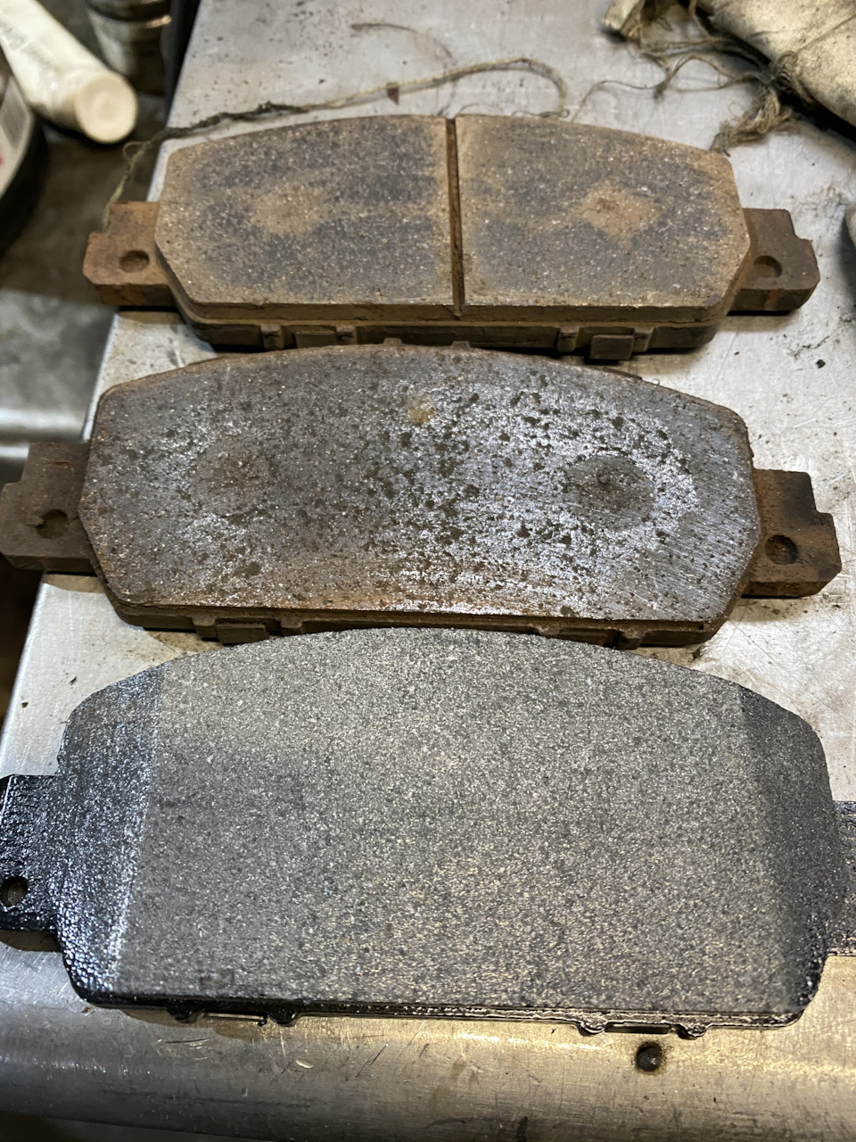 Тормозні колодки BREMBO 2